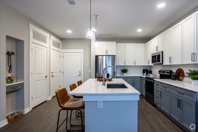 1BR, 1BA - 774SF - Indigo at Berewick