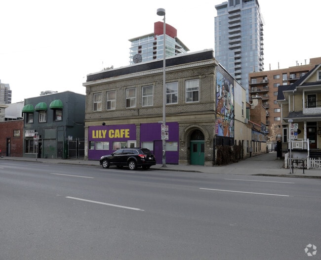 Building Photo - 211 12th Avenue SW