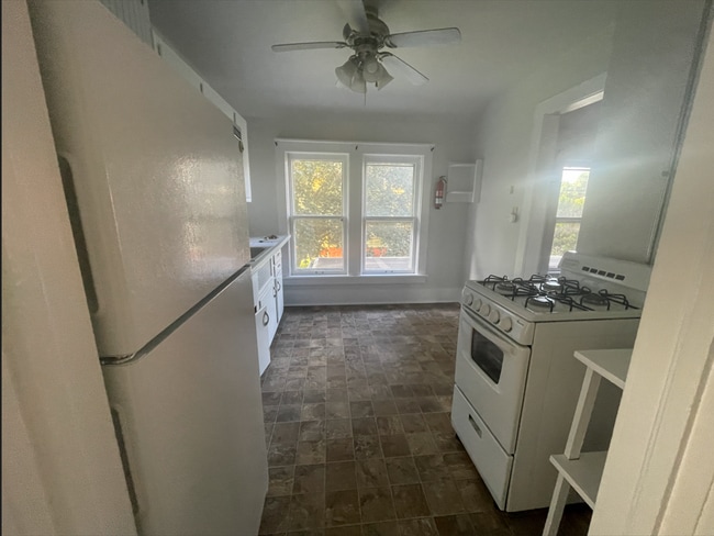 Building Photo - 161 N Prairie St Unit 161