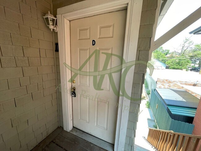 Photo - 511 W 12th St Unit D