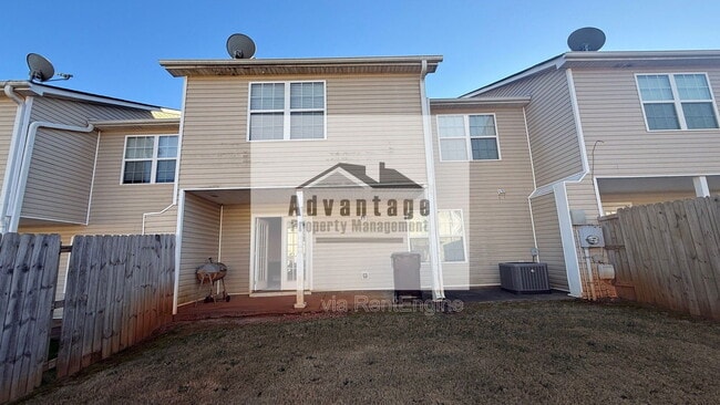 Photo - 5025 Village Run Dr