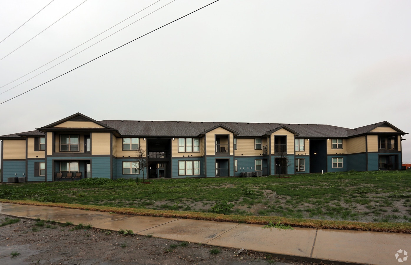 The Glades of Gregory - The Glades of Gregory Apartments