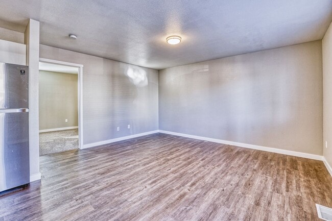 Selkirk Apartments