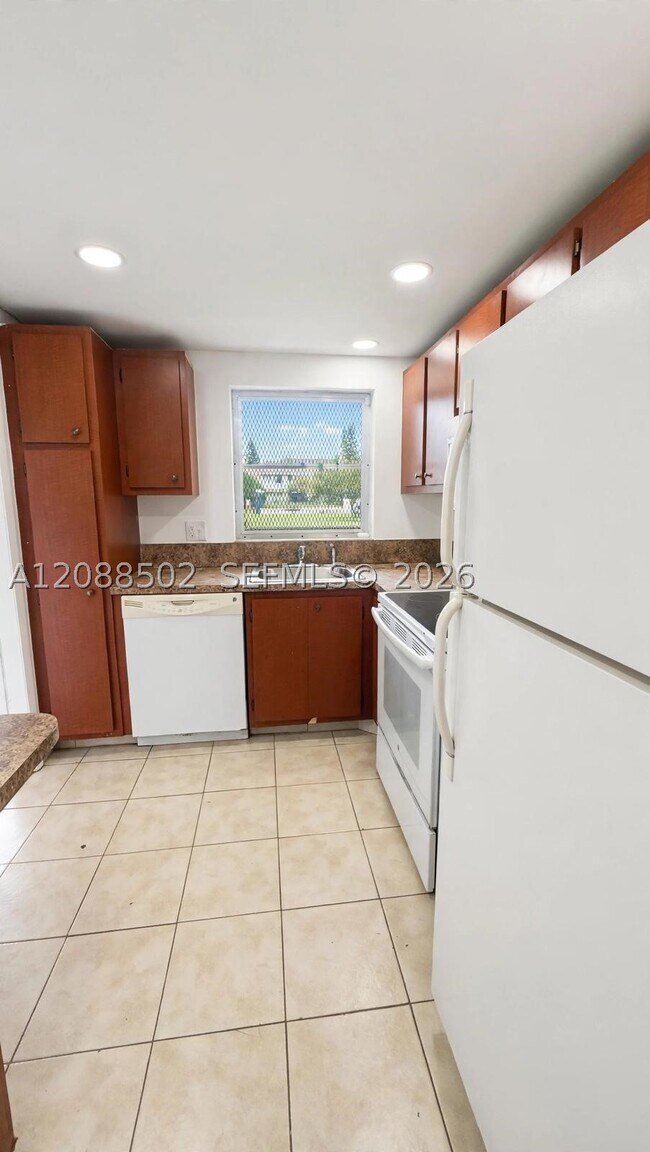 Photo - 1701 NW 46th Ave Unit 105