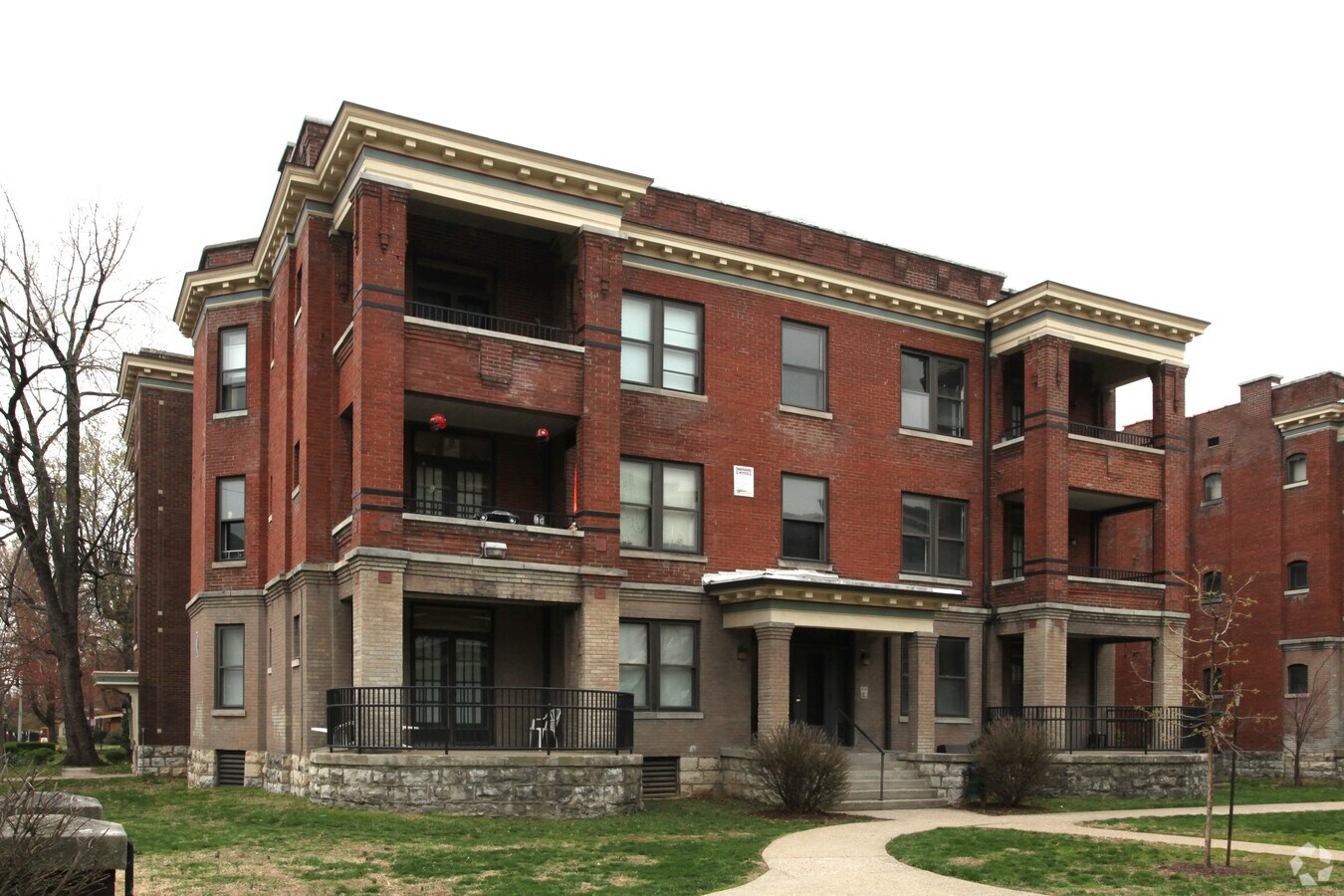 Photo - Reeser Court Apartments