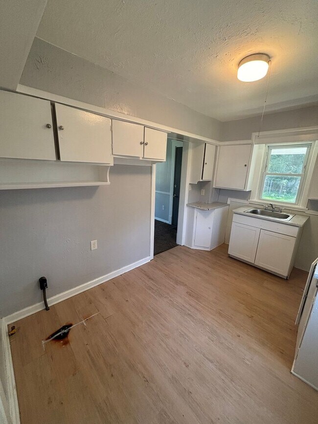 Photo - 14014 Idarose Ave