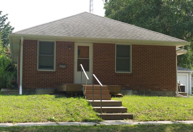 Building Photo - 2835 M St Rental