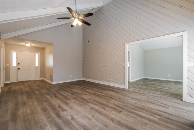 Photo - 8983 Habersham Dr