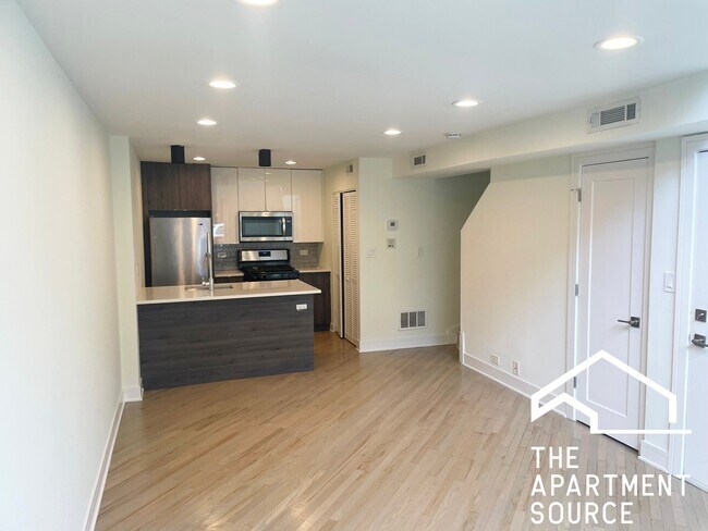 Photo - 954 W Grace St Unit E201