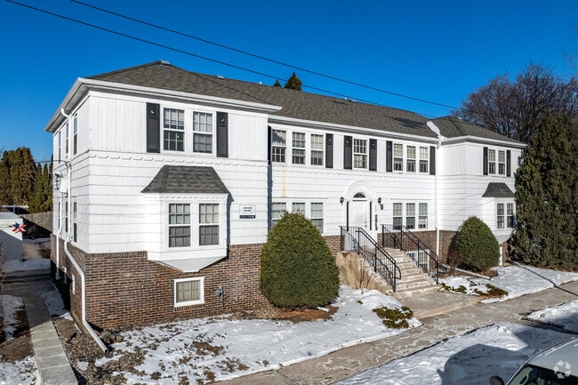 2065 Niles Ave