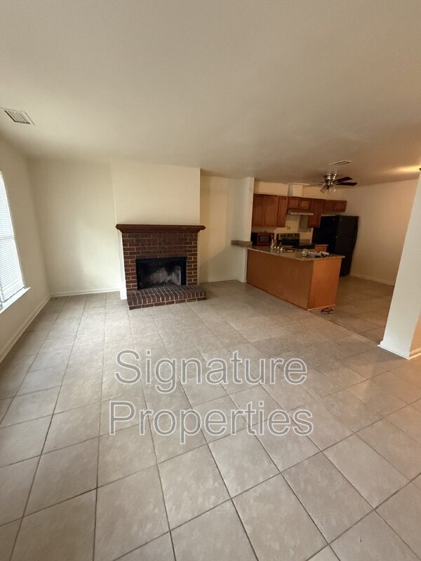Photo - 917 Wickford Dr