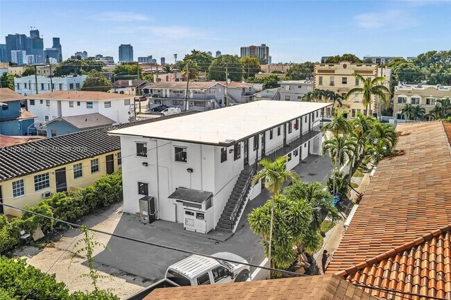 Photo - 1027 SW 3rd St Unit 5