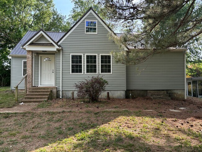 Building Photo - Newly Remodeled 3Bd/2Ba House