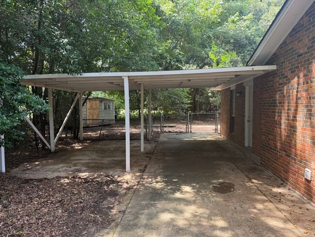 Photo - 6319 Pinebrook Dr