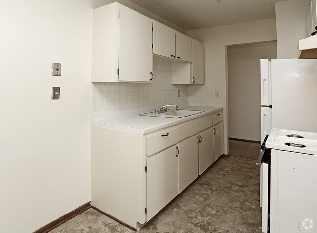 Kitchen - Ridgewood Apartments