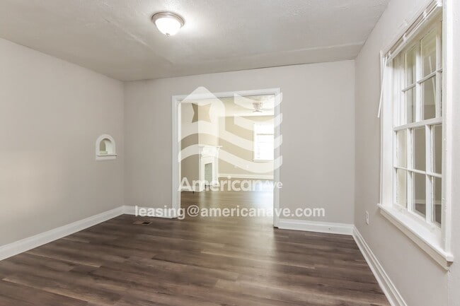 Photo - 1238 Briarwood Ave