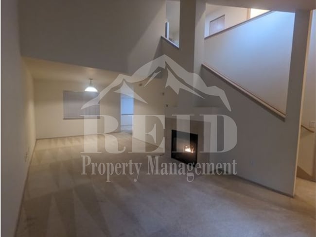 Photo - 3-Bedroom Silverdale Ridgetop near Island Lake.