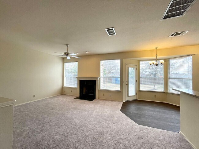 Photo - Lovely 3 Bedroom/2.5 Bathroom in Round Rock!