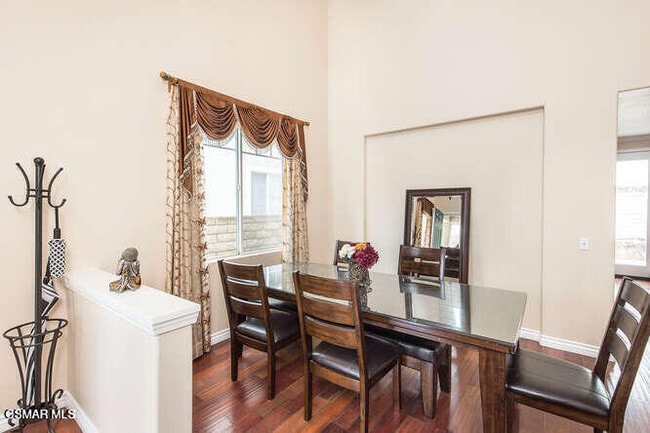 Photo - 1462 Windmill Way