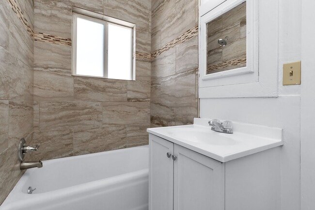 Building Photo - Eccles-Triplex Unit #2