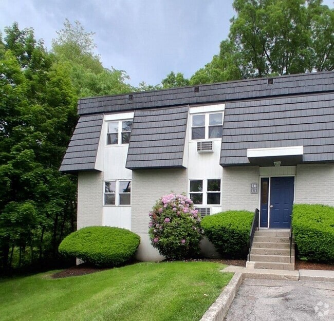 Building Photo - 16 White Gate Rd Unit A Rental