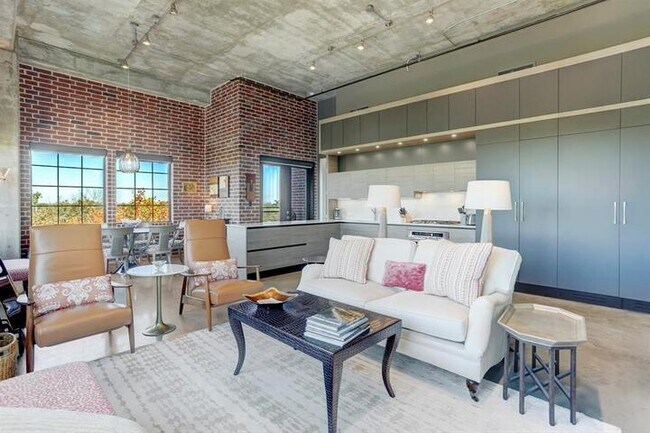 Building Photo - 1111 Studewood-ID201.1 Unit ID201.1