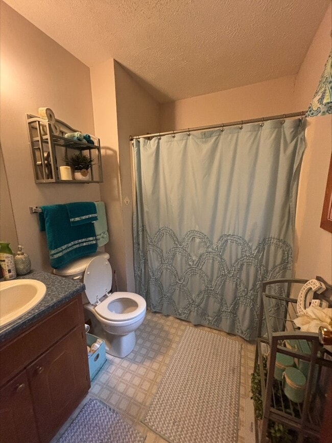 Photo - 131 Center St