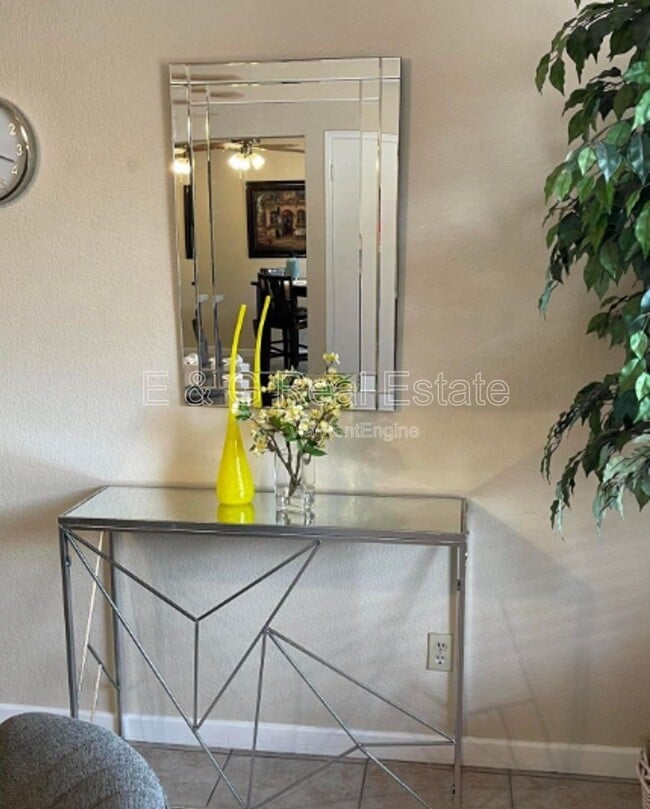 Photo - 510 W University Dr Unit 117