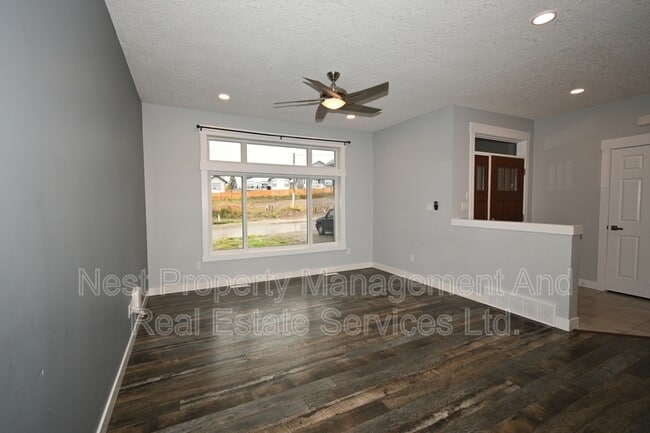 Building Photo - 4724 Gannett Rd