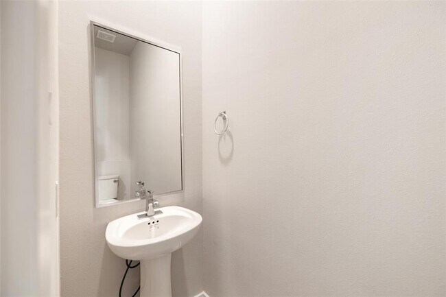 Photo - 602 Thornton Oaks Ln