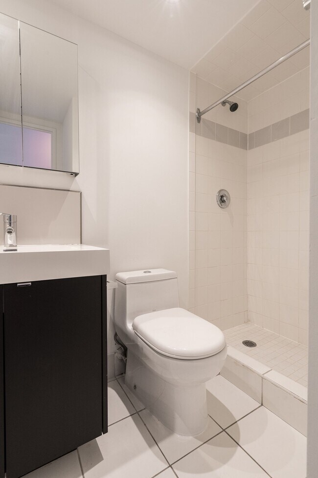 Photo - 800 Richmond St W Unit 573