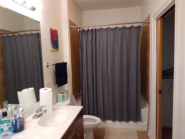 Photo - 898 Oak St SW