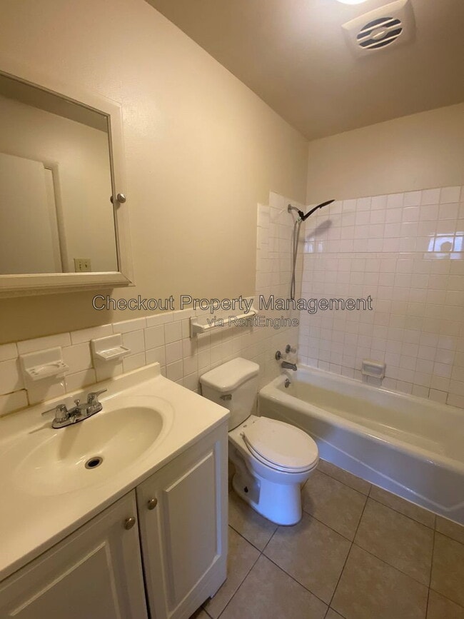 Photo - 9969 Sloane Square Unit a