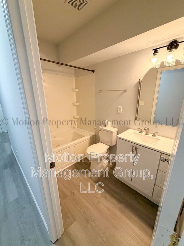 Photo - 6920 Northside Dr