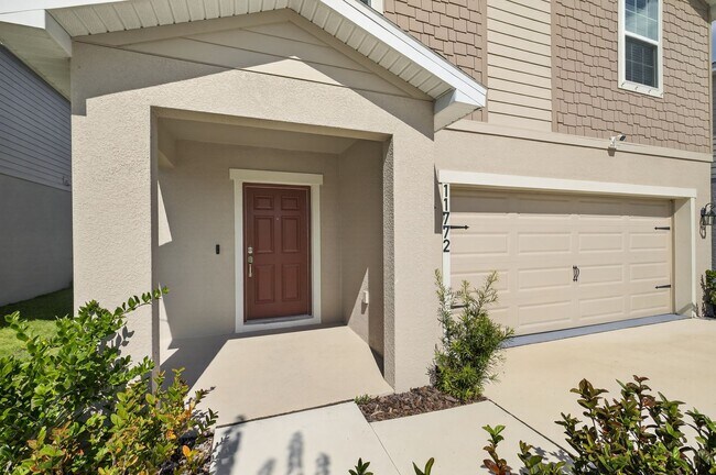 Photo - Spacious 4bed - With Amenities!
