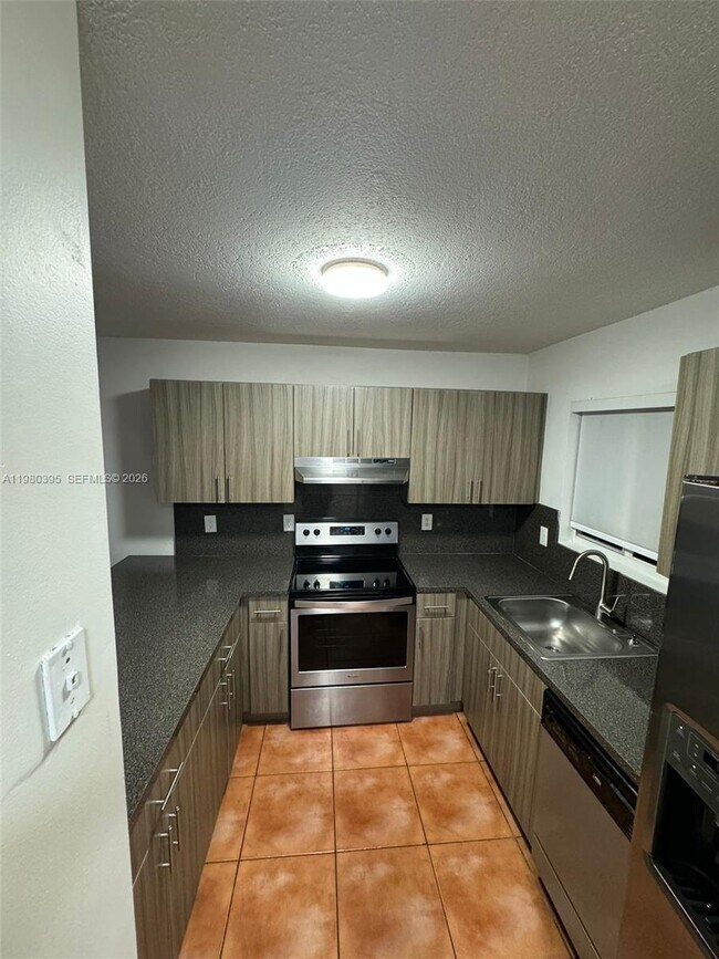 Photo - 6235 SW Kendale Lakes Cir Unit 237