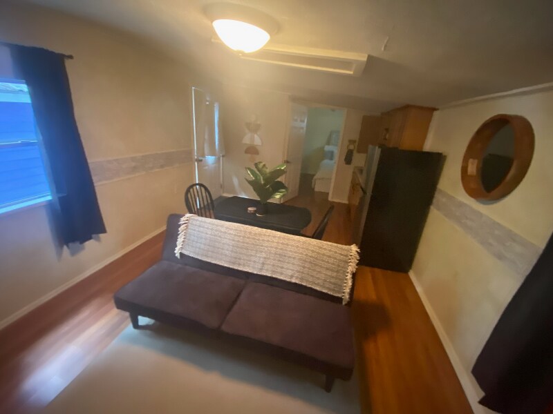 Photo - 1051 Stevens St