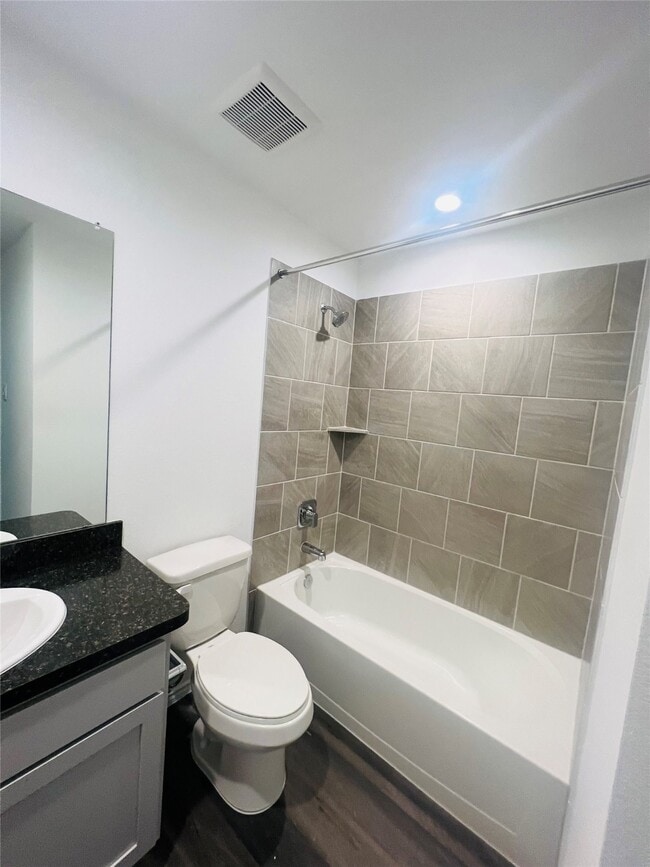 Photo - 5211 Mossdale Blf Ln