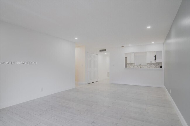 Photo - 2830 Riverside Dr Unit 201-3