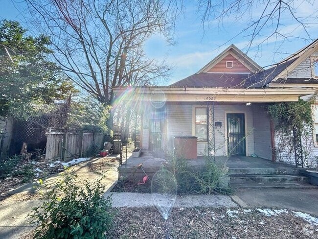 Building Photo - 2023 Young Ave Rental