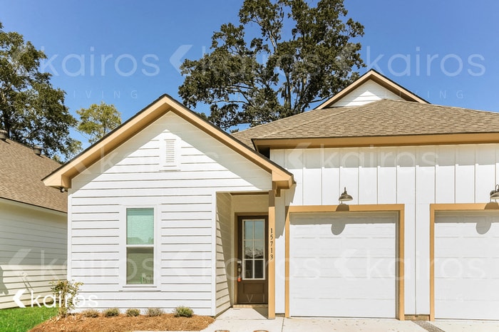 Photo - 15713 Boothy Ln