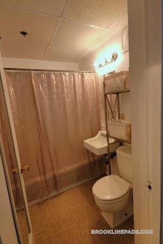 Photo - 1077 Beacon St Unidad 8