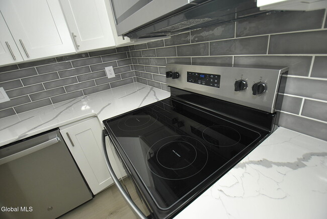 Photo - 33 B Ledgewood Dr