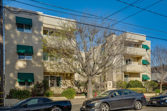 Photo - 30 Lorton Ave Townhome