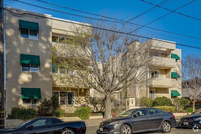 Building Photo - 30 Lorton Ave Rental