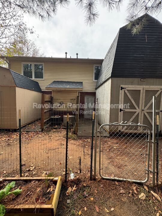 Photo - 1305 Sweet Pine Dr