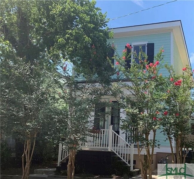 Building Photo - 4 BED | 2.5 BATH | PRIVATE OFF-STREET PARKING | OUTDOOR PATIO | WALK TO GARVIN HALL