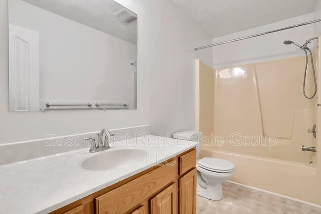 Photo - 184 Larkspur Ln