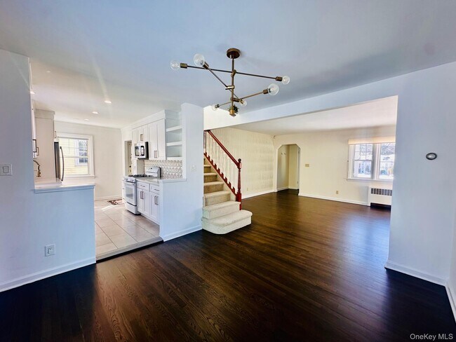 Photo - 11 W Glen Ave