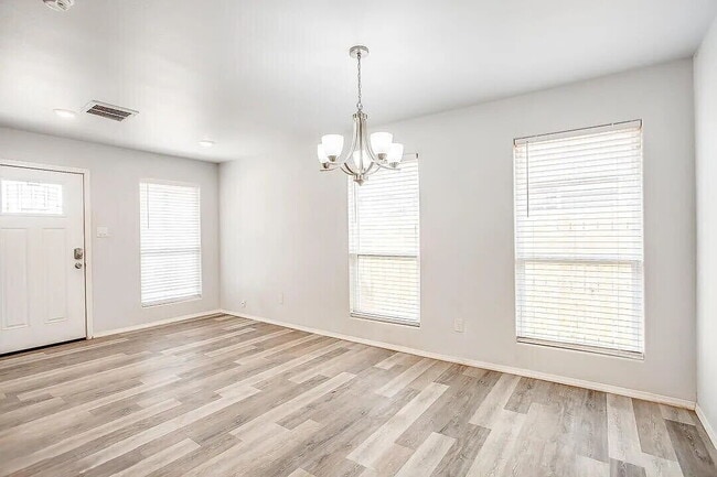 Spacious 3-Bedroom Duplex with Open Living Areas!